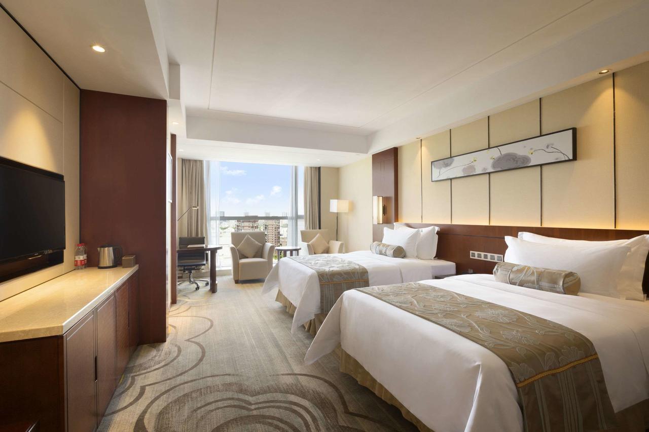Ramada Jiaxing Hotel Екстериор снимка