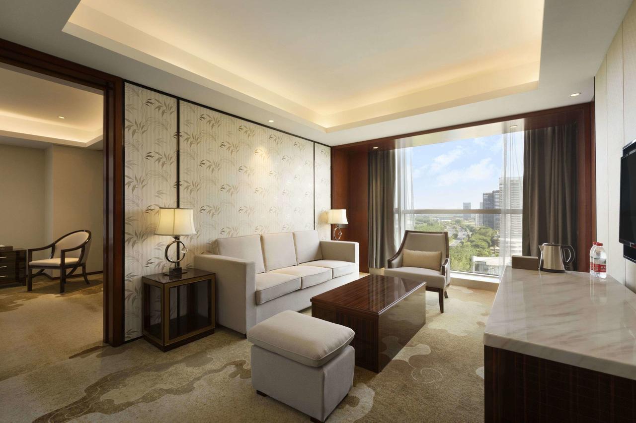 Ramada Jiaxing Hotel Екстериор снимка