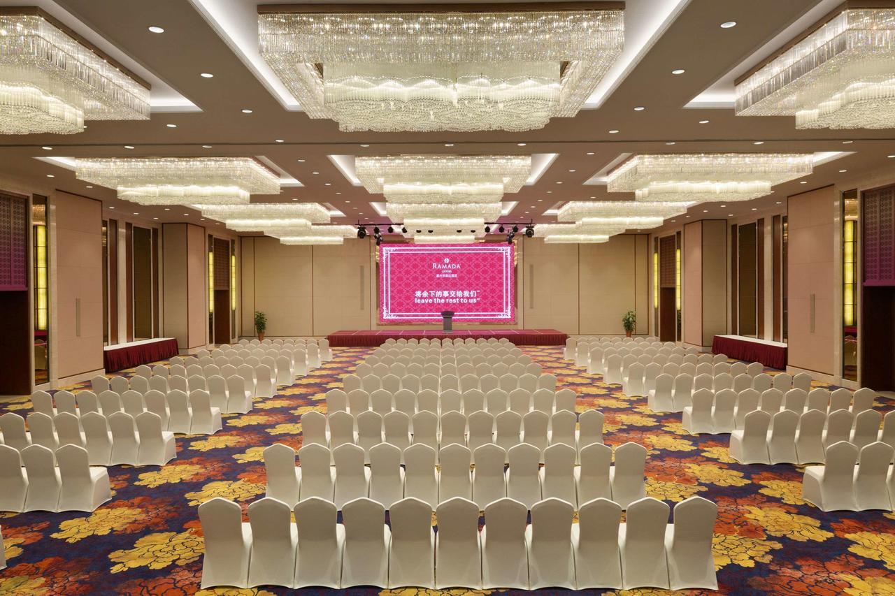 Ramada Jiaxing Hotel Екстериор снимка