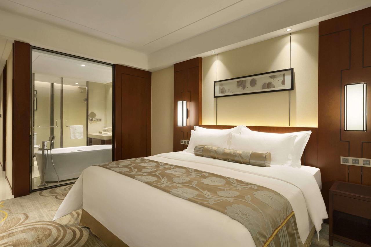 Ramada Jiaxing Hotel Екстериор снимка